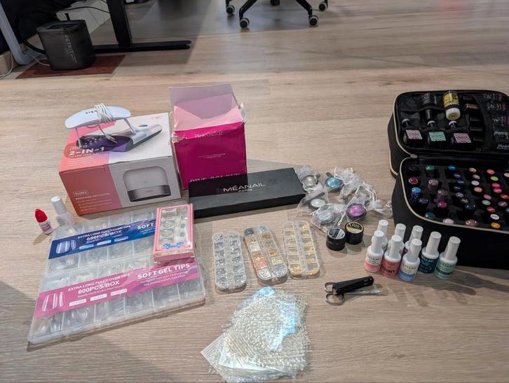 Complete gellak set met verschillende merken, Sieraden, Tassen en Uiterlijk, Uiterlijk | Cosmetica en Make-up, Gebruikt, Handen en Nagels
