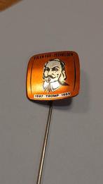 Fix en Fox - Zeehelden Tromp Speldje, Ophalen of Verzenden, Gebruikt, Overige onderwerpen, Speldje of Pin