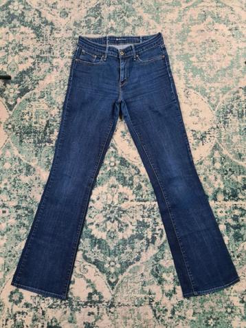 Levi's demi curve classic rise bootcut W29 L32 WMN Tulsi2932 beschikbaar voor biedingen