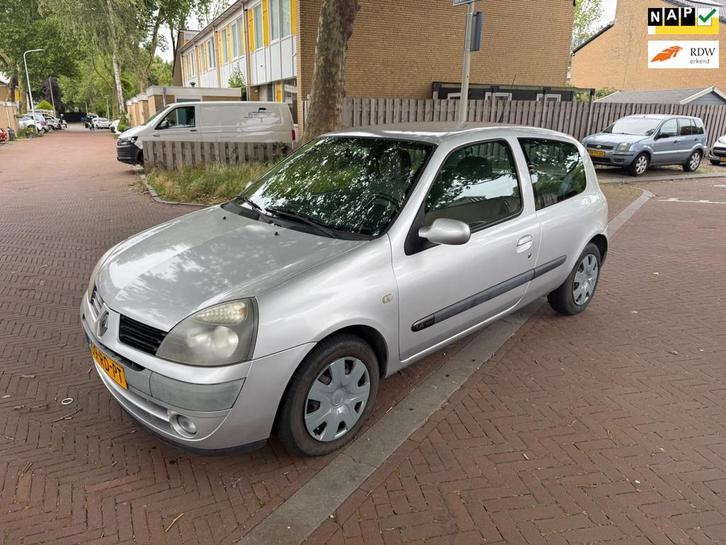 Renault Clio AUTOMAAT / Airco / 139.000 NAP / Leuke auto, Auto's, Renault, Bedrijf, Te koop, Clio, ABS, Airbags, Airconditioning