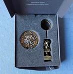 Ajax sleutelhanger en magneet 125 jaar, Ophalen, Nieuw, Ajax, Overige typen