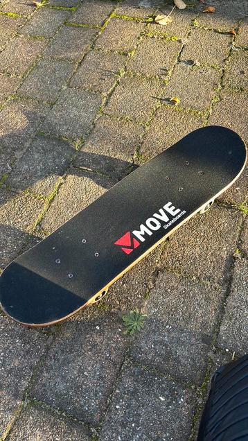 Mooi skateboard van Move (sint/kerst) beschikbaar voor biedingen