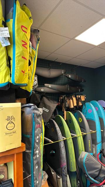 Duotone wingfoil gear beschikbaar voor biedingen
