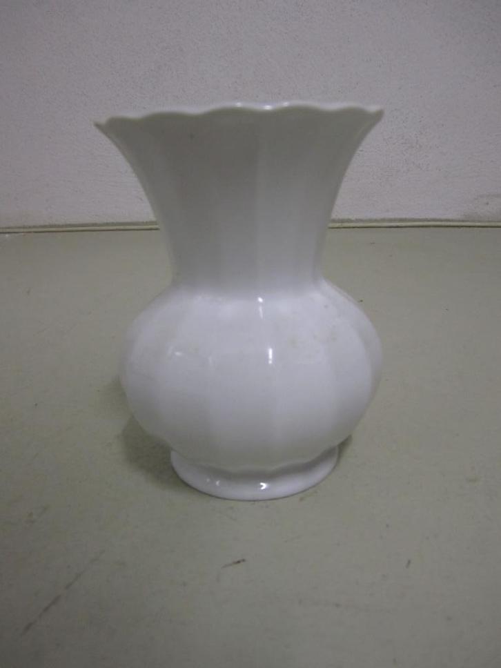 Vaas Bavaria porzellan Wunsiedel 15 cm., Huis en Inrichting, Woonaccessoires | Vazen, Zo goed als nieuw, Wit, Minder dan 50 cm