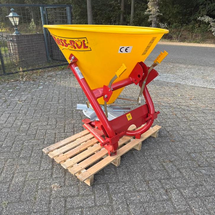 Kunstmeststrooier minitractor, Zakelijke goederen, Agrarisch | Werktuigen, Grondbewerking, Ophalen