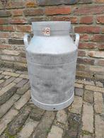 Oude melkbus melkkan, Ophalen, Gebruikt