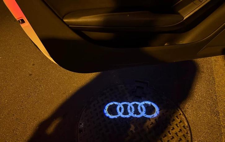 Audi deur verlichting met logo projectie - Audi ringen, Auto-onderdelen, Verlichting, Audi, Nieuw, Ophalen