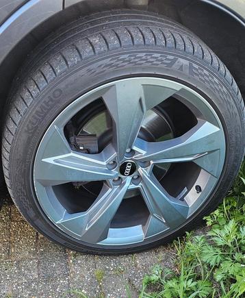 Sportwielen Sportvelgen 22 Inch incl. Banden Audi Q7 Bieden  beschikbaar voor biedingen