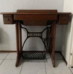 Singer trapnaaimachine met lampje, Antiek en Kunst, Antiek | Naaimachines, Ophalen of Verzenden