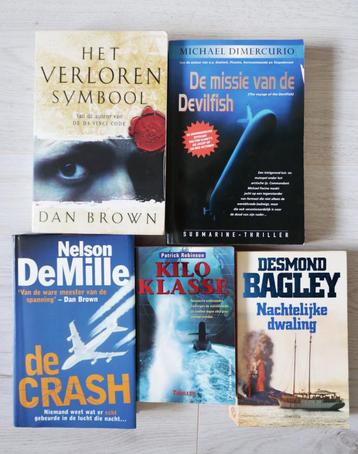 Thrillers van oa. Ludlum, Folshom, Grisham, Brown, Bagley. beschikbaar voor biedingen