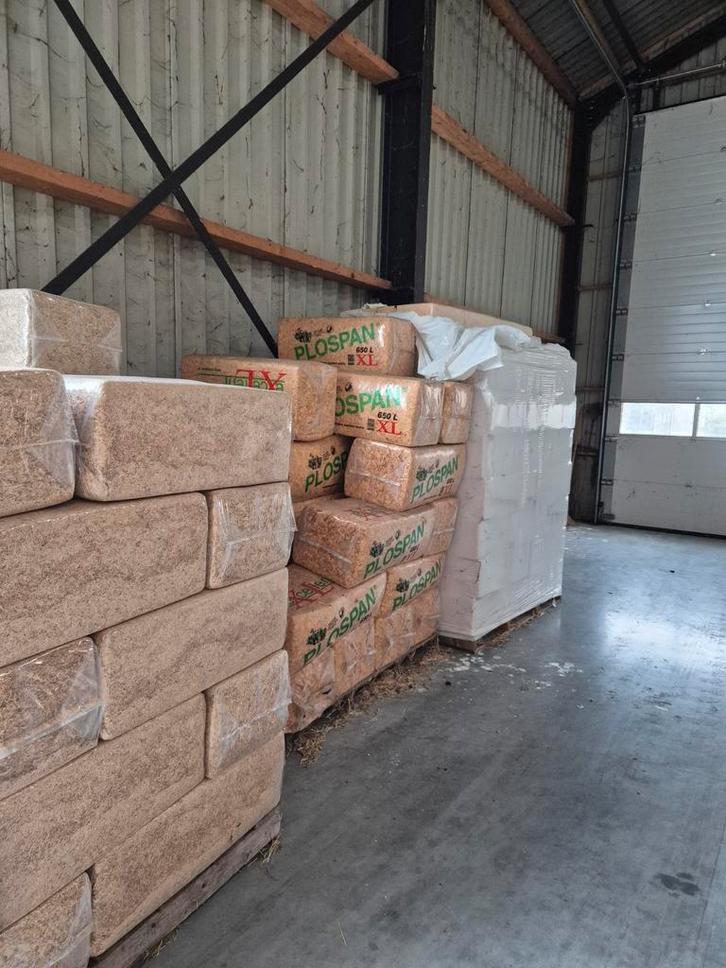 Vlas, Houtvezel, houtkrullen, XL krullen, Plospan ge koop, Dieren en Toebehoren, Paarden en Pony's | Overige Paardenspullen, Zo goed als nieuw