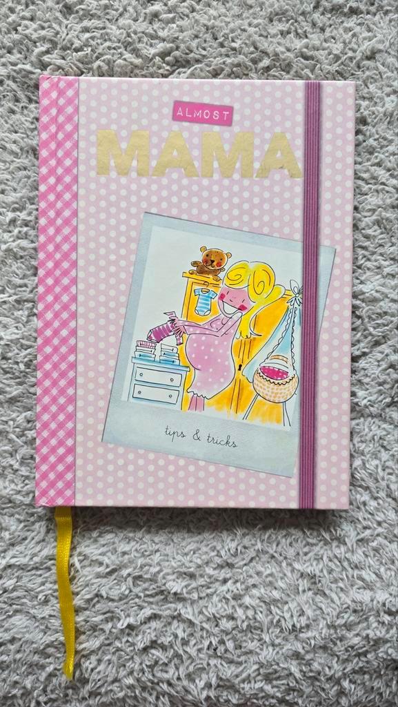 Almost Mama - Zwangerschap en Baby Tips, Boeken, Zwangerschap en Opvoeding, Zo goed als nieuw, Zwangerschap en Bevalling, Ophalen