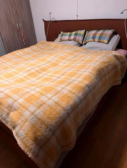 Koninklijk slapen voor een burgerlijke prijs, Huis en Inrichting, Slaapkamer | Boxsprings, Gebruikt, 180 cm, 210 cm, Tweepersoons