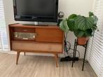Retro houten kast met ingebouwde radio en platenspeler, Huis en Inrichting, Kasten | Dressoirs, Ophalen, Overige materialen, Gebruikt
