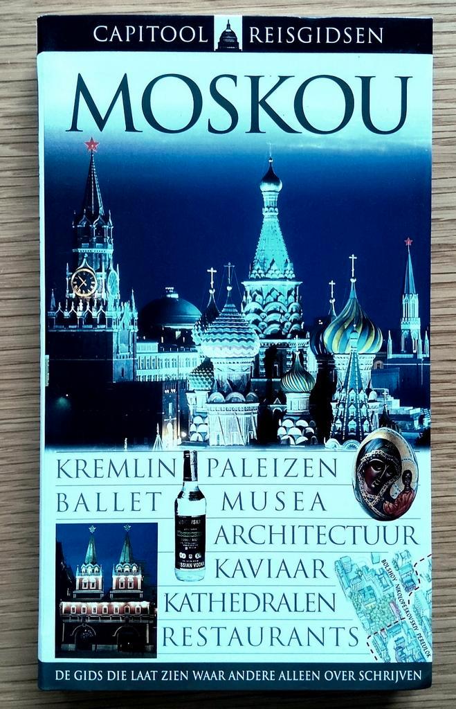 Moskou. Capitool Reisgids., Boeken, Reisgidsen, Zo goed als nieuw, Reisgids of -boek, Europa, Capitool, Ophalen of Verzenden