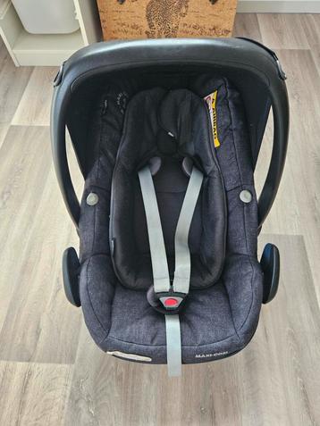 Maxi cosy Pebble plus met familyfix one i-size beschikbaar voor biedingen