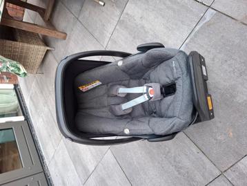 Maxi cosi pebble met isofix base beschikbaar voor biedingen