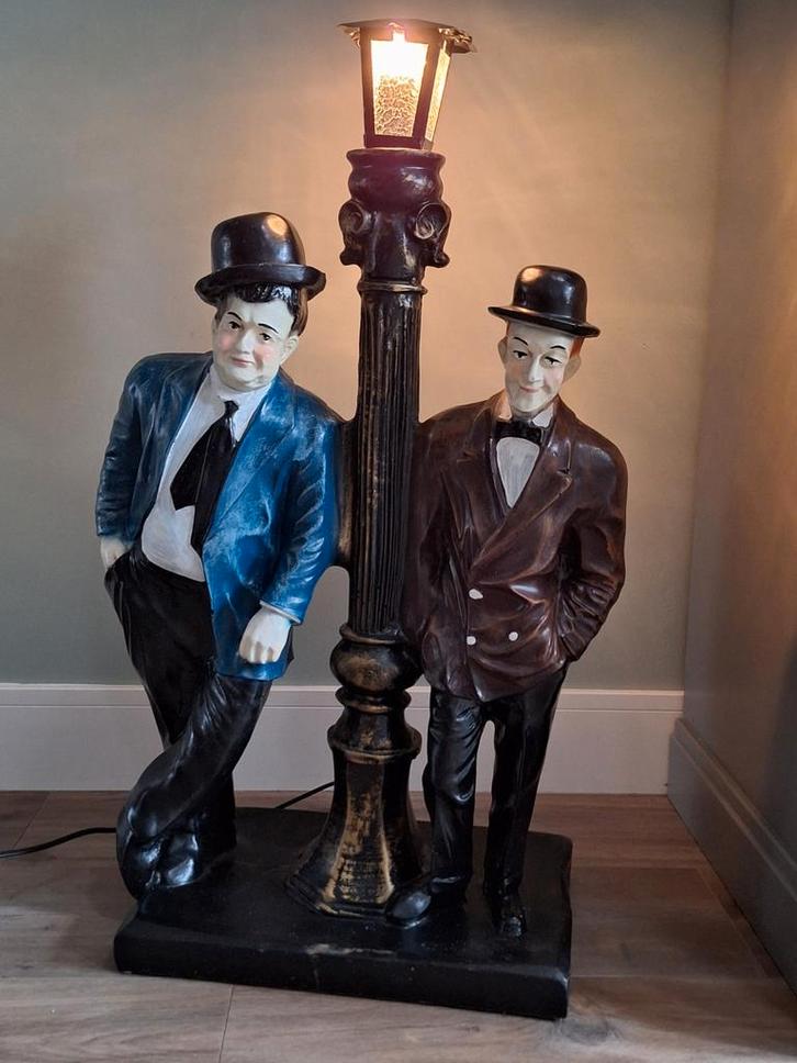 Groot Laurel & Hardy Beeld met Verlichting, Verzamelen, Beelden en Beeldjes, Gebruikt, Ophalen of Verzenden