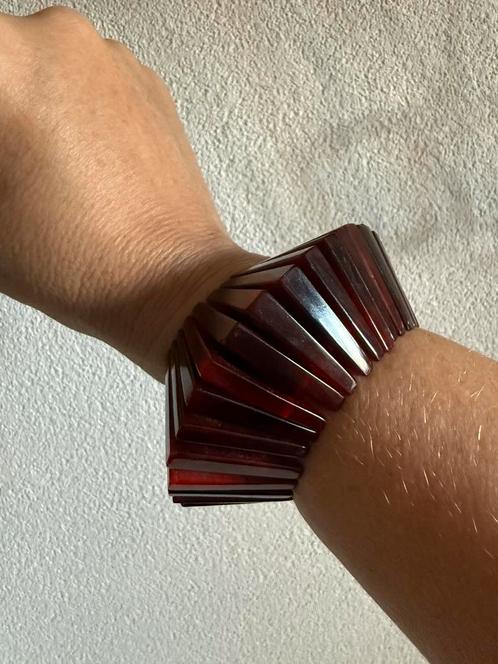 Q199/Cherry Kleurige STATEMENT armband, Sieraden, Tassen en Uiterlijk, Armbanden, Gebruikt, Kunststof of Plastic, Rood, Verzenden