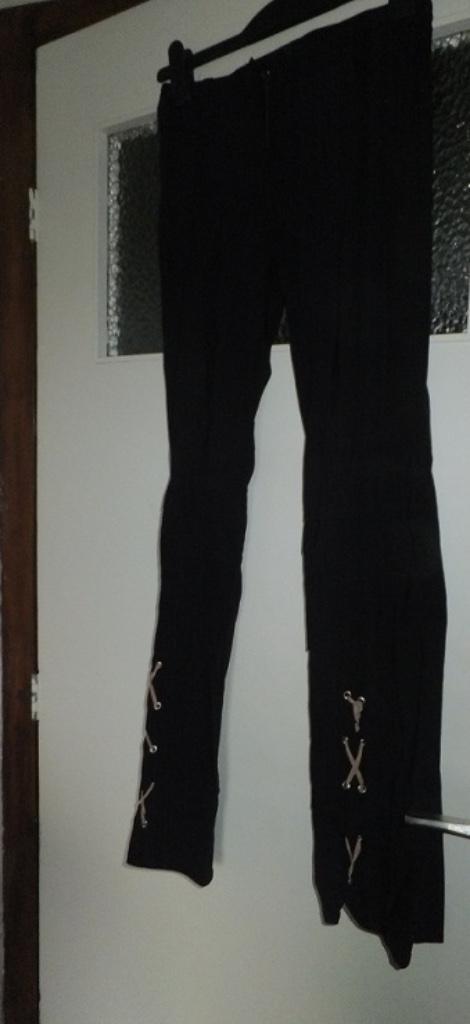 Leuke zwarte bohemian stijl broek pantalon. 36 s rekt mee., Kleding | Dames, Broeken en Pantalons, Gedragen, Maat 36 (S), Zwart