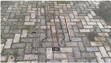 Verschillende lengtes rood koperen leidingen 22 mm en 15 mm beschikbaar voor biedingen