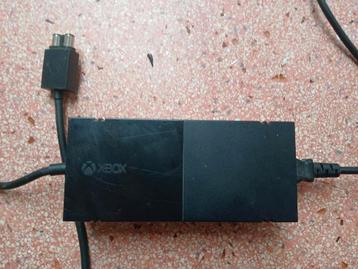 020/ORIGINELE XBOX ONE ADDAPTER/ 10 EURO  ALLEEN OPHALEN / beschikbaar voor biedingen