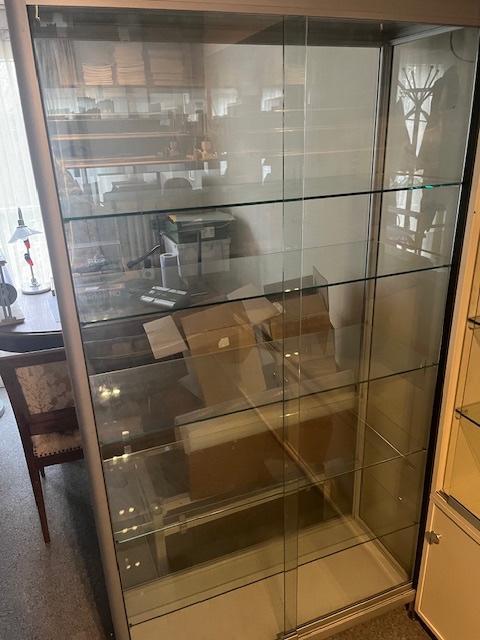 Ptacht solide Vitrinekast met 5 glazen legplanken, Huis en Inrichting, Kasten | Vitrinekasten, Zo goed als nieuw, 150 tot 200 cm