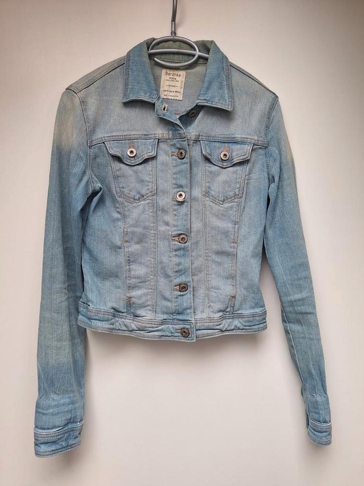 Denim spijker jas Bershka - maat XS 34, Kleding | Dames, Jassen | Zomer, Gedragen, Maat 34 (XS) of kleiner, Blauw, Ophalen of Verzenden
