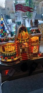 Kersthuisje Mrs. Claus Tea Room, Diversen, Kerst, Ophalen of Verzenden, Zo goed als nieuw