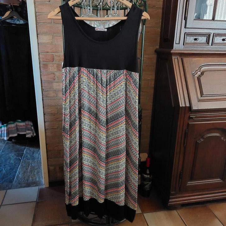 Jurk van het merk The Osso.  Maat 4XL (46/48), Kleding | Dames, Grote Maten, Zo goed als nieuw, Jurk, Zwart, Verzenden