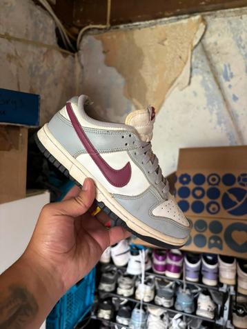 Nike Dunk Low ivory Pale 36 beschikbaar voor biedingen