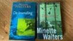 2 boeken Minette Walters. Duivelsveer /de branding, Boeken, Ophalen of Verzenden, Gelezen, Minette Walters
