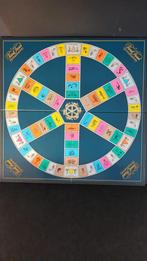 Vintage Trivial Pursuit jonge spelers editie, Vijf spelers of meer, Ophalen of Verzenden, Gebruikt, Parker