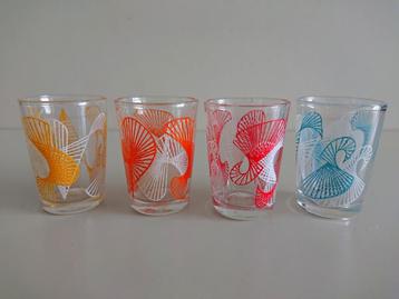 Vier vintage jaren 50/60 Borrelglaasjes Shotglasses  beschikbaar voor biedingen
