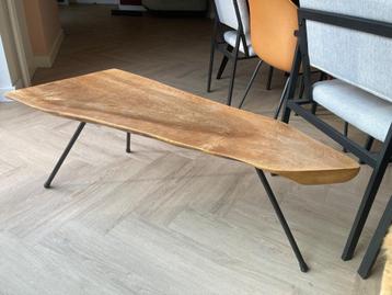 Carl Aubock (?) stijl boomstamtafel uit Oostenrijk. beschikbaar voor biedingen