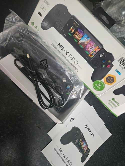 MG-X PRO, Spelcomputers en Games, Spelcomputers | Xbox | Accessoires, Zo goed als nieuw, Xbox One, Controller, Ophalen of Verzenden