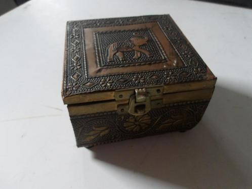 sieraden kistje bedekt met koper en afbeelding van olifant, Antiek en Kunst, Curiosa en Brocante, Ophalen of Verzenden