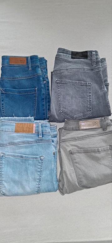Dames spijkerbroeken, Only, Vero Moda & Stradivarius  beschikbaar voor biedingen