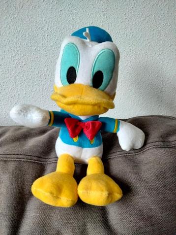 Knuffel Donald Duck beschikbaar voor biedingen