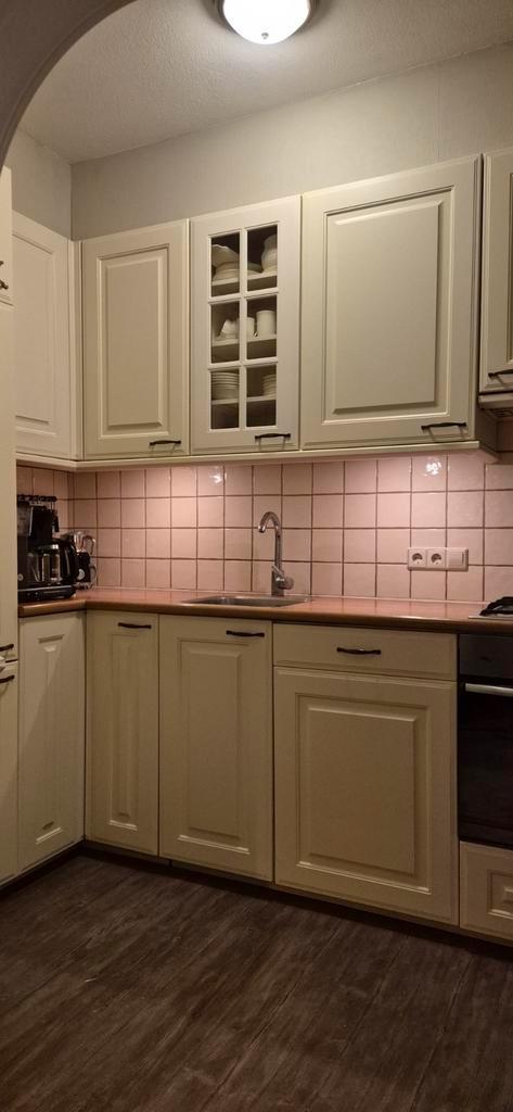 Keuken breed 285cm hoek 150cm(met strook165)Hoog 237cm, Huis en Inrichting, Keuken | Complete keukens, Gebruikt, Hoekkeuken, Crème