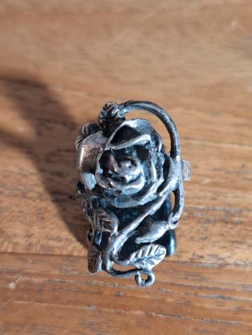  Zilveren ring vintage.  beschikbaar voor biedingen