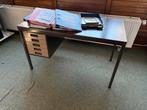 Vintage stalen bureau met 5 lades. Jaren 60/70., Huis en Inrichting, Bureaus, Ophalen, Gebruikt