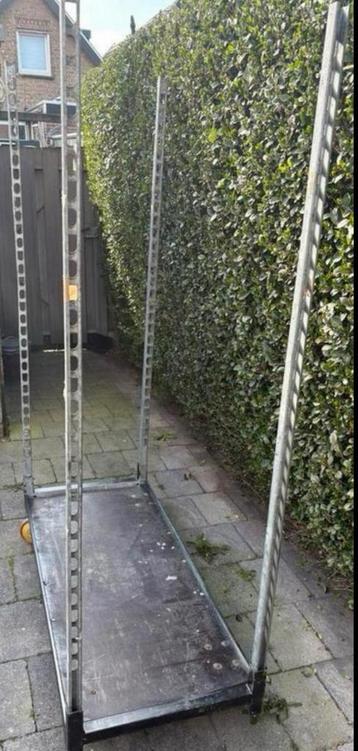 Deense kar / plantenkar beschikbaar voor biedingen