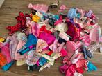 Partij Barbie kleding - Opknappers!, Ophalen of Verzenden, Gebruikt, Kleertjes