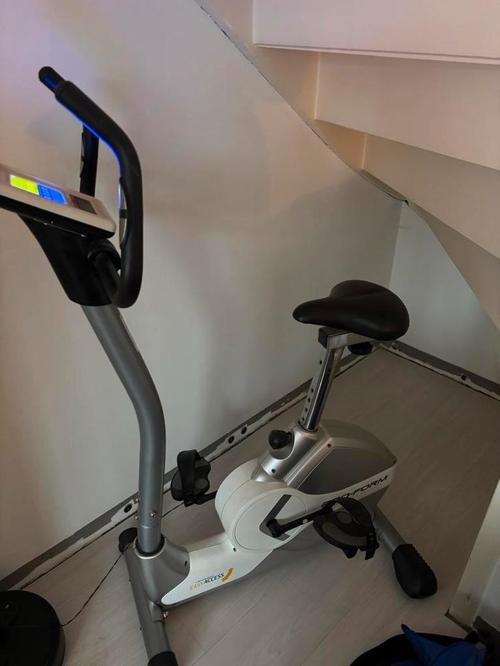 ProForm Easy Access Hometrainer, Sport en Fitness, Fitnessapparatuur, Gebruikt, Hometrainer, Benen, Metaal, Ophalen of Verzenden