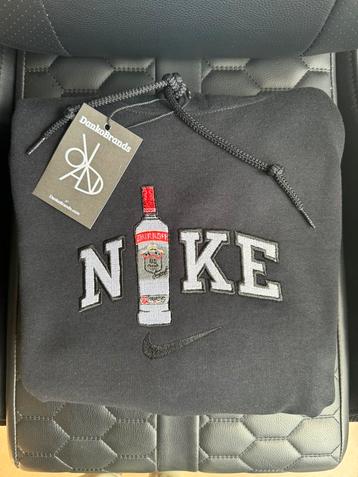 Smirnoff Hoodie beschikbaar voor biedingen