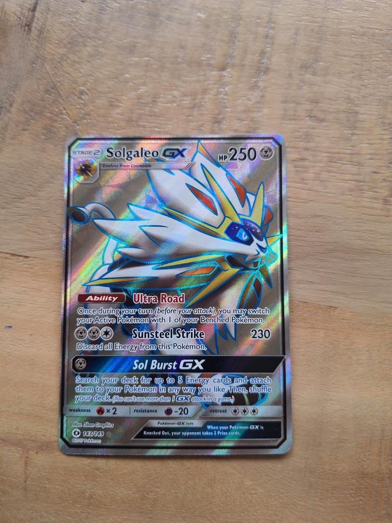 Pokemon Kaart - Solgaleo GX (SUM 143), Ophalen of Verzenden, Zo goed als nieuw, Losse kaart, Foil