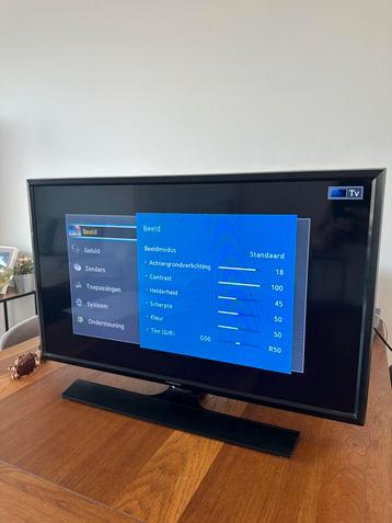 SAMSUNG TV 28 Inch - 2x HMDI beschikbaar voor biedingen