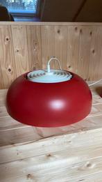 IKEA PS Svarva hanglamp rood – retro design – eyecatcher, Ophalen, Zo goed als nieuw, Metaal, Minder dan 50 cm