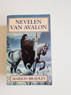 Fantasy: Marion Bradley -Nevelen van Avalon, Boeken, Ophalen of Verzenden, Gelezen, Marion Bradley